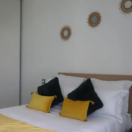 Oh Activ Cergy Aparthotel Exterior photo